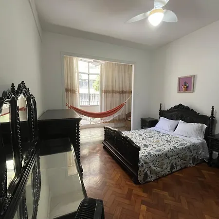Apto Classico, 2 Quadras Da Praia, Copacabana Palace E Metro - Ar Condicionado - Muito Bem Equipado